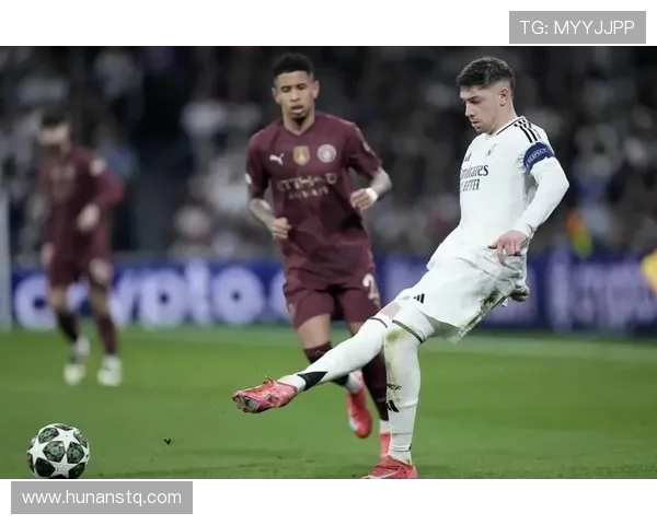 想接克罗斯的班，被安排踢边后卫，巴尔韦德和皇马要好好谈一谈？